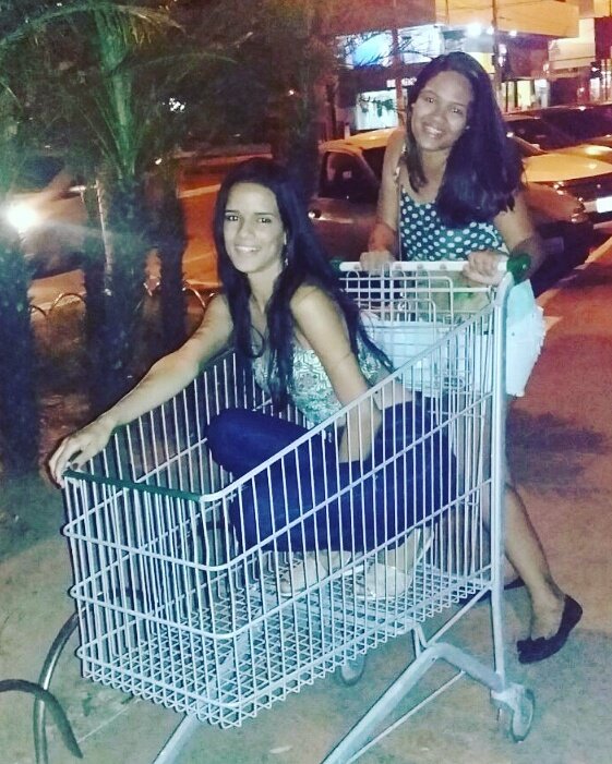 rosecristyf's tweet photo. A arte de ser louco é jamais cometer a loucura de ser um sujeito normal. #minhaa #edaí 👭💕🍸✨😌 https://t.co/K82jjzaaTT