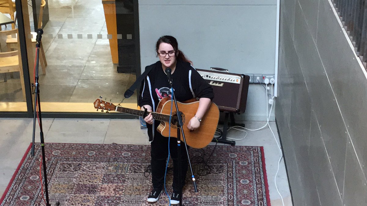 And the live music just kicked off! #Halifax #Oxjam #Oxfam OxjamHalifax #JadeHowe 🎶🎤🎼🎸