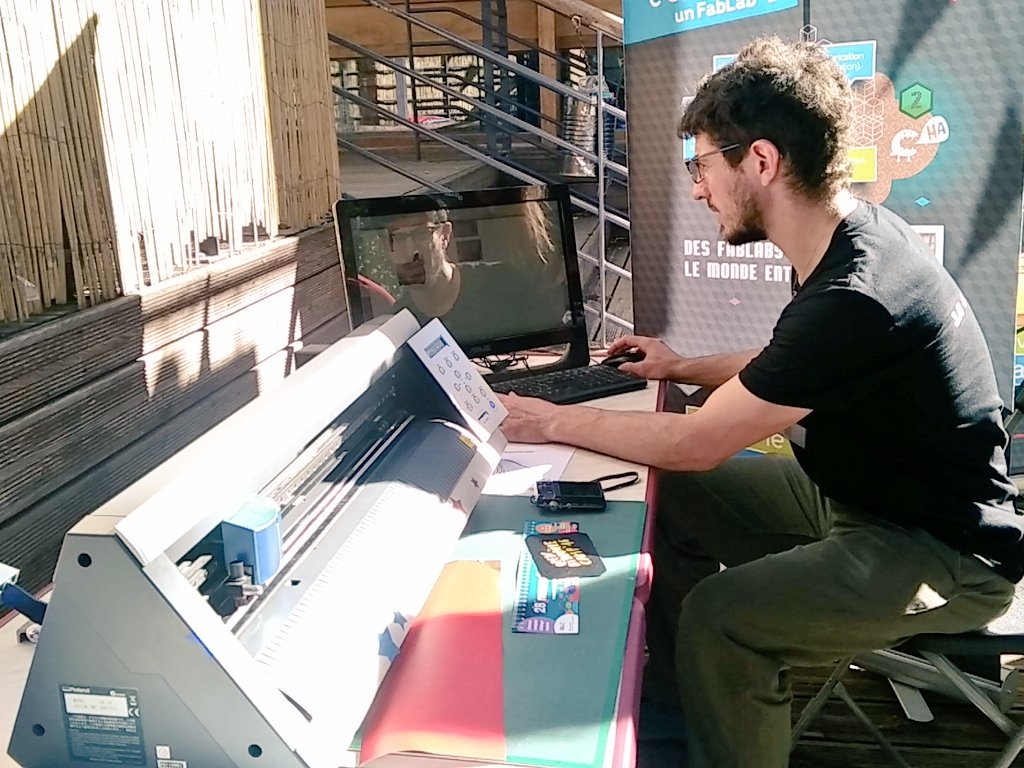 obcgrenoble's tweet image. Faites vos stickers avec Diego de @LaCasemate #OBCgre !