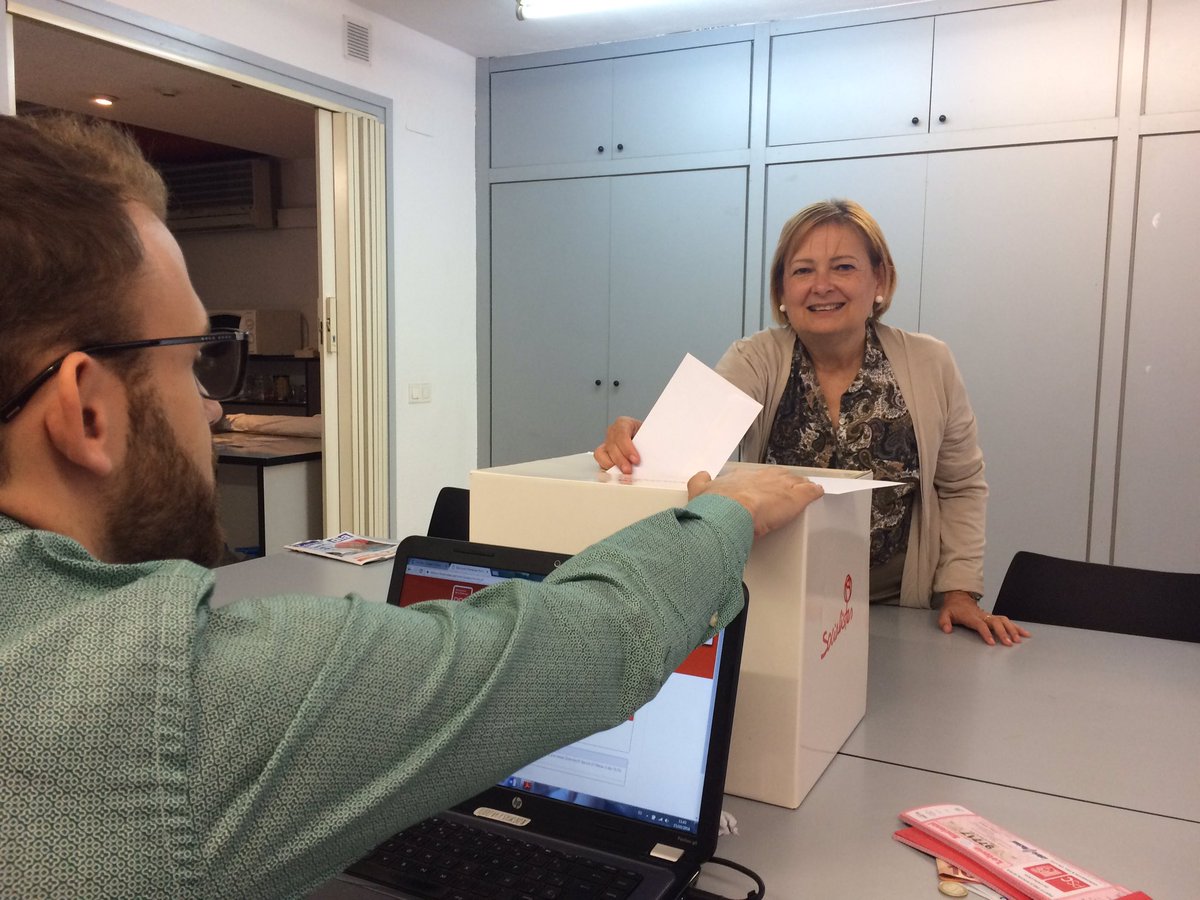 carme_carmona's tweet photo. Jo he votat @Ambiceta #MesPSC #MillorCatalunya #Socialismo #PrimàriesPSC https://t.co/v0p9e2KXAz