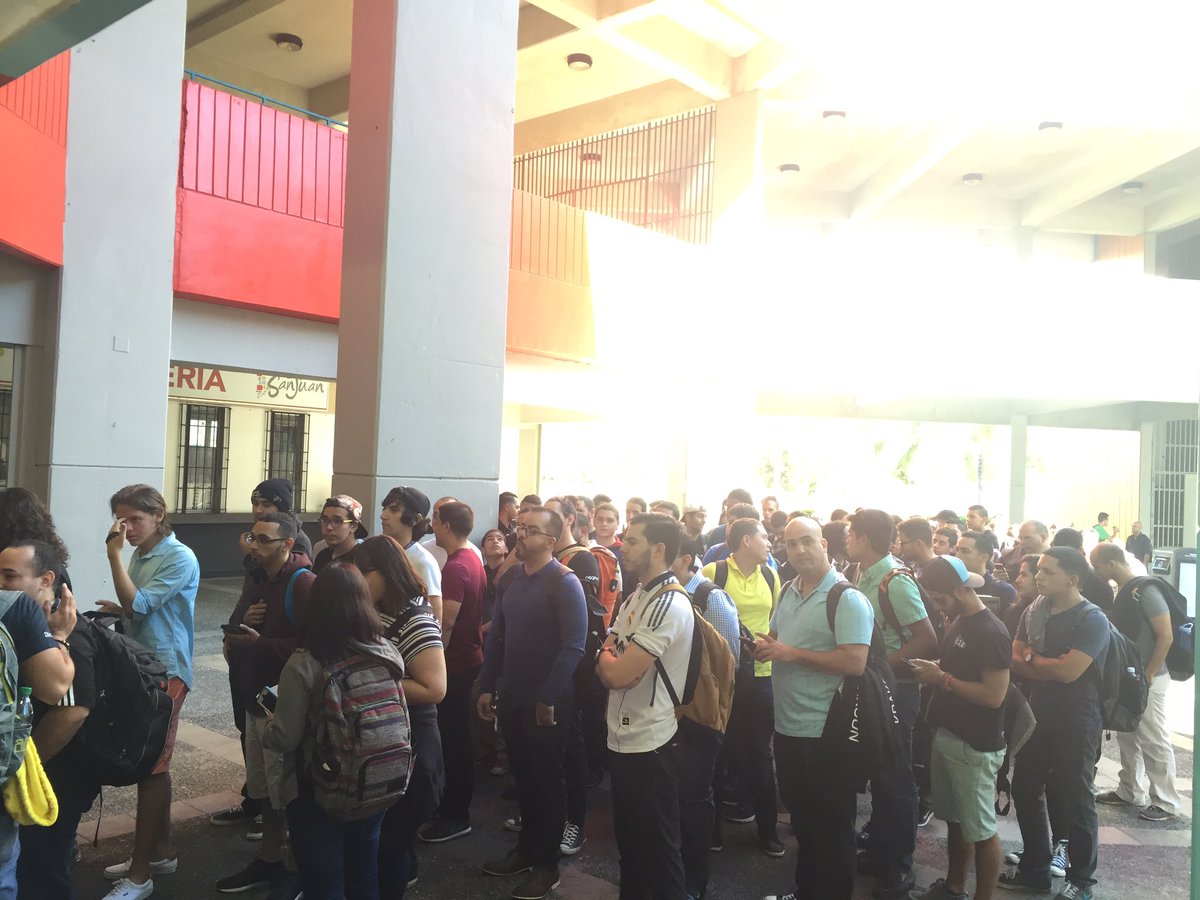 Hackers have arrived and started to get in, #HackPR is ON!  #Hack