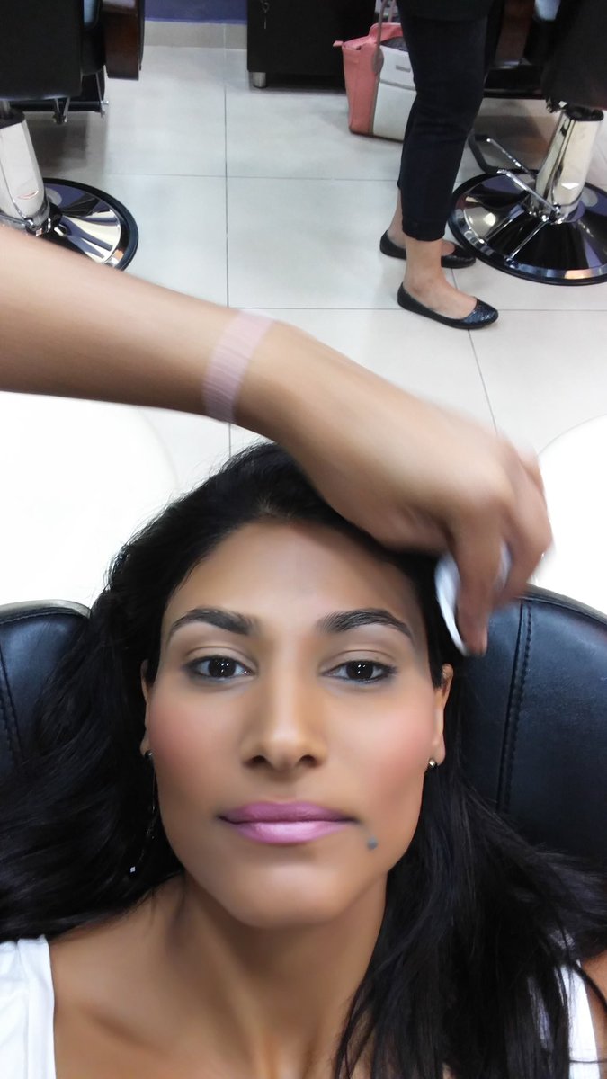 TrishaPoona's tweet photo. Getting my eyes and eyebrows on fleek at the BrowBar for pageant week. #browsonfleek @Unaiza10 @MrsSAPageant https://t.co/RmFjclcOvF