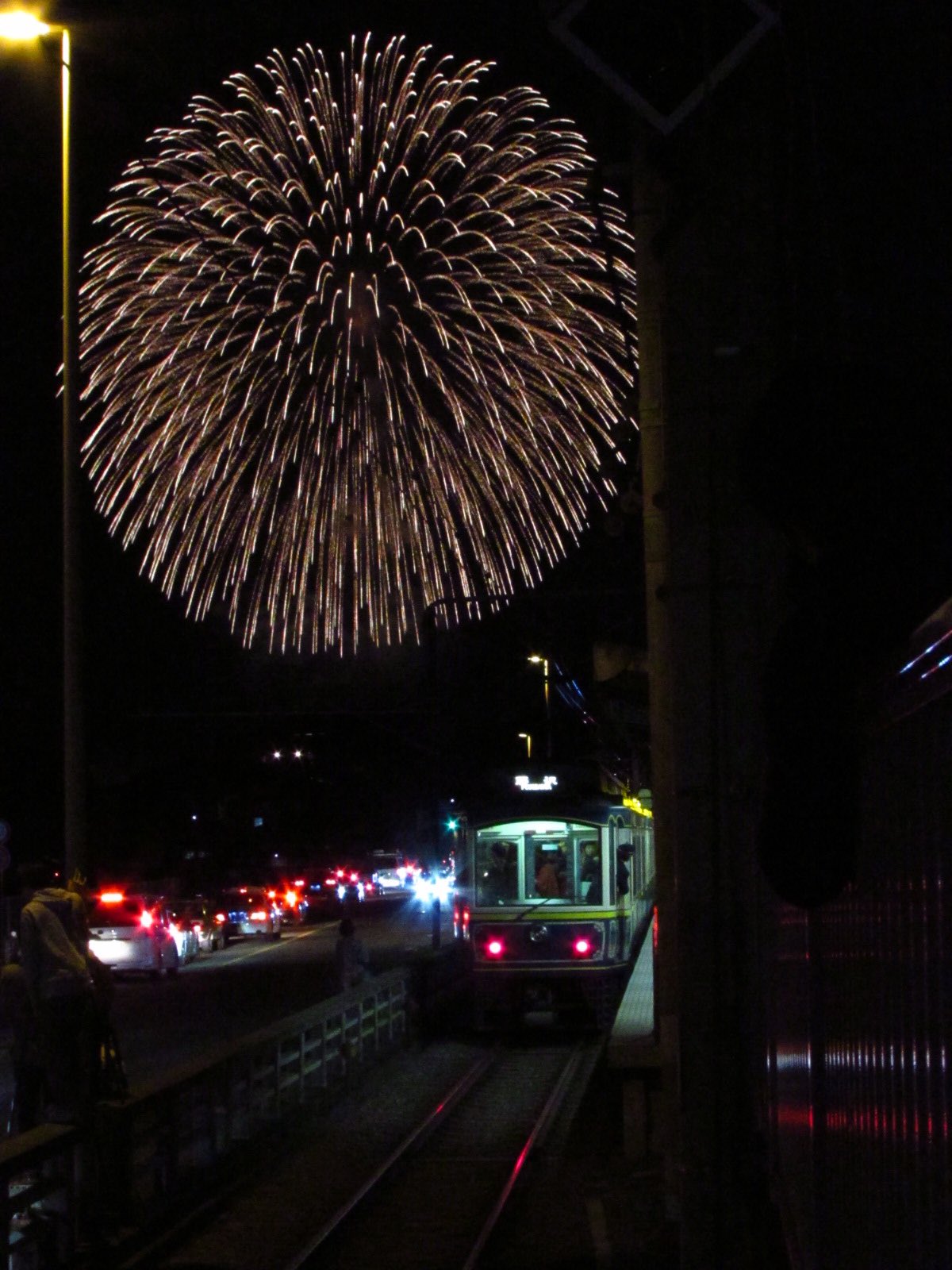 Yuan 1ql 藤沢江ノ島花火大会で鎌倉高校前で撮影しました T Co Gsa4matdjf Twitter Yuan 1ql 藤沢江ノ島花火大会で鎌倉高校前で撮影しました T Co Gsa4matdjf Twitter