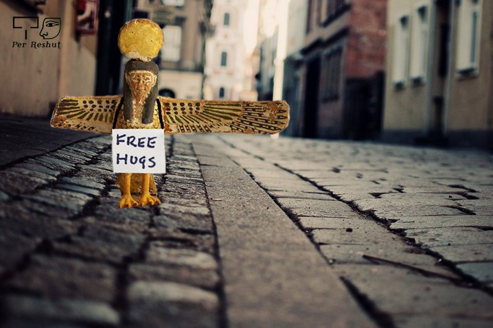 per_reshut's tweet photo. Need a hug? ;) :D #ba #babird #FREEHUGS #haveanicesaturday ;) #egyptology #egyptologynerd #totebag https://t.co/2DRDV7QrUG https://t.co/E9HH5Jb3dO