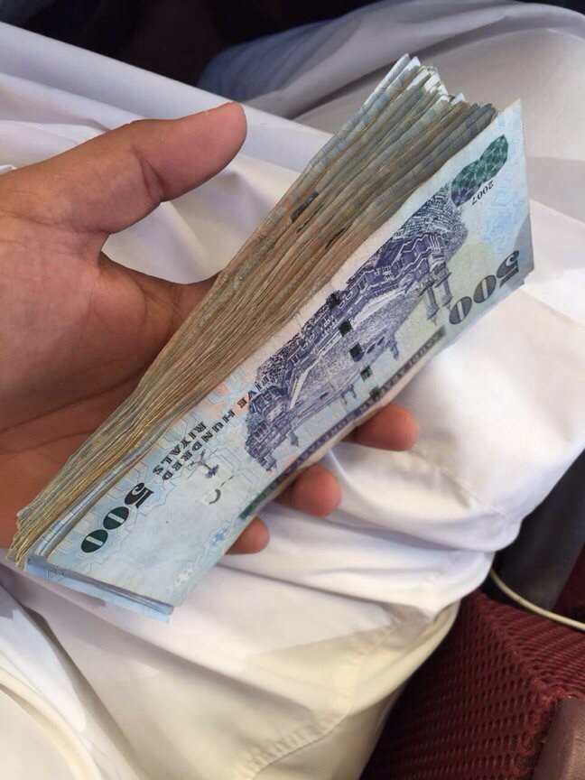 gddfa6's tweet photo. ممكن سالب وسيم او مملوح ناعم او مشعر دفله ١٥٠٠ وربي https://t.co/QJKlEt6C2y