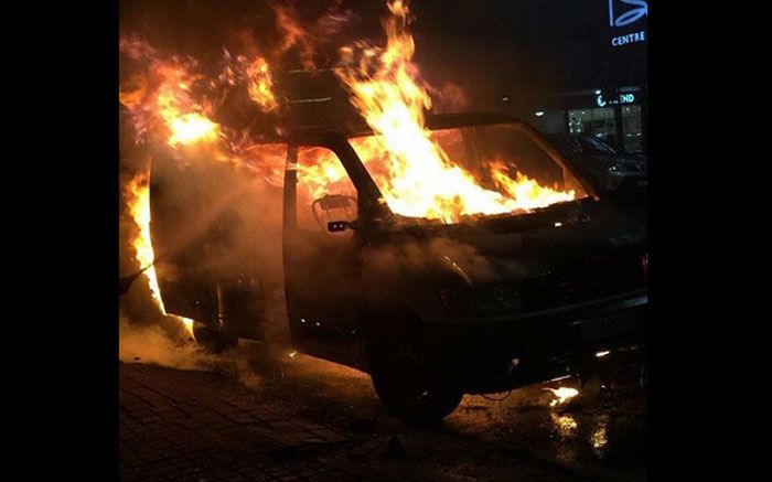 #Braamfontein: Were Wits students part of group arrested during clashes? dlvr.it/MSSLtM