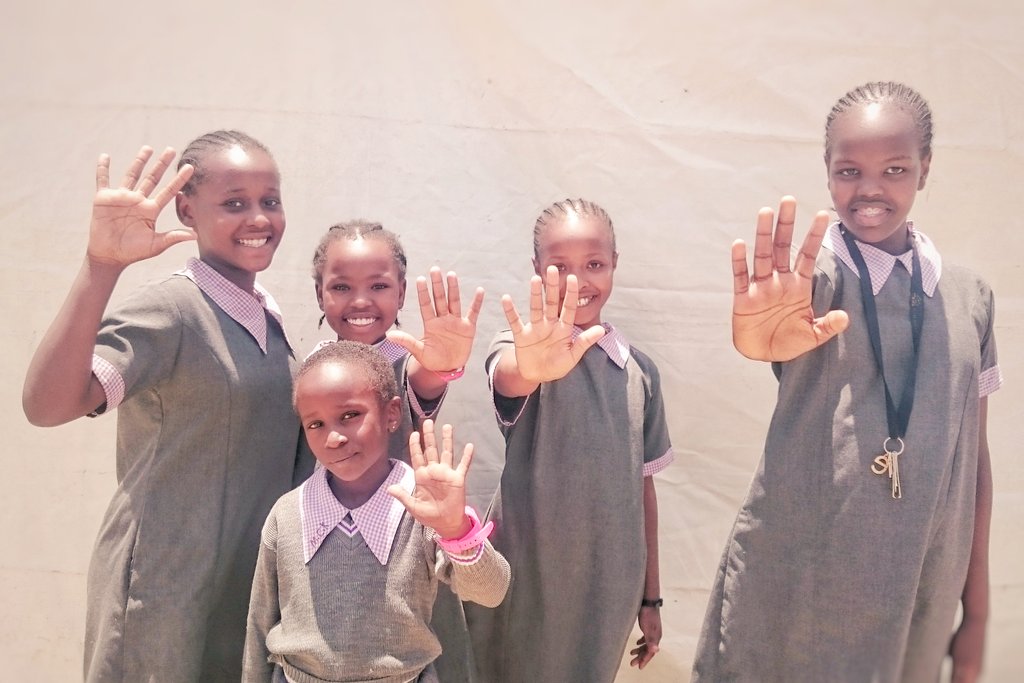 FrockstarZA's tweet photo. Girls at Moi Educational Center doing a #High5forHandwashing to support this great cause @LifebuoyKE https://t.co/14ub5PZDMj
