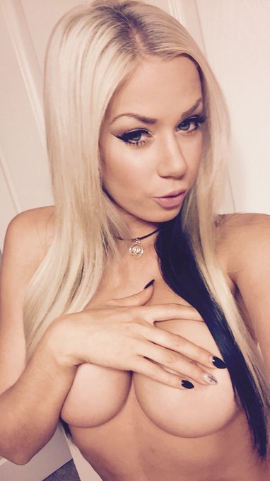 Will be online #myfreecams later today💖OfflineTip 666 tokens to get my naughty Snap4Life! (Regularly<a href="/tag/myfreecams"class="tags">#myfreecams</a>