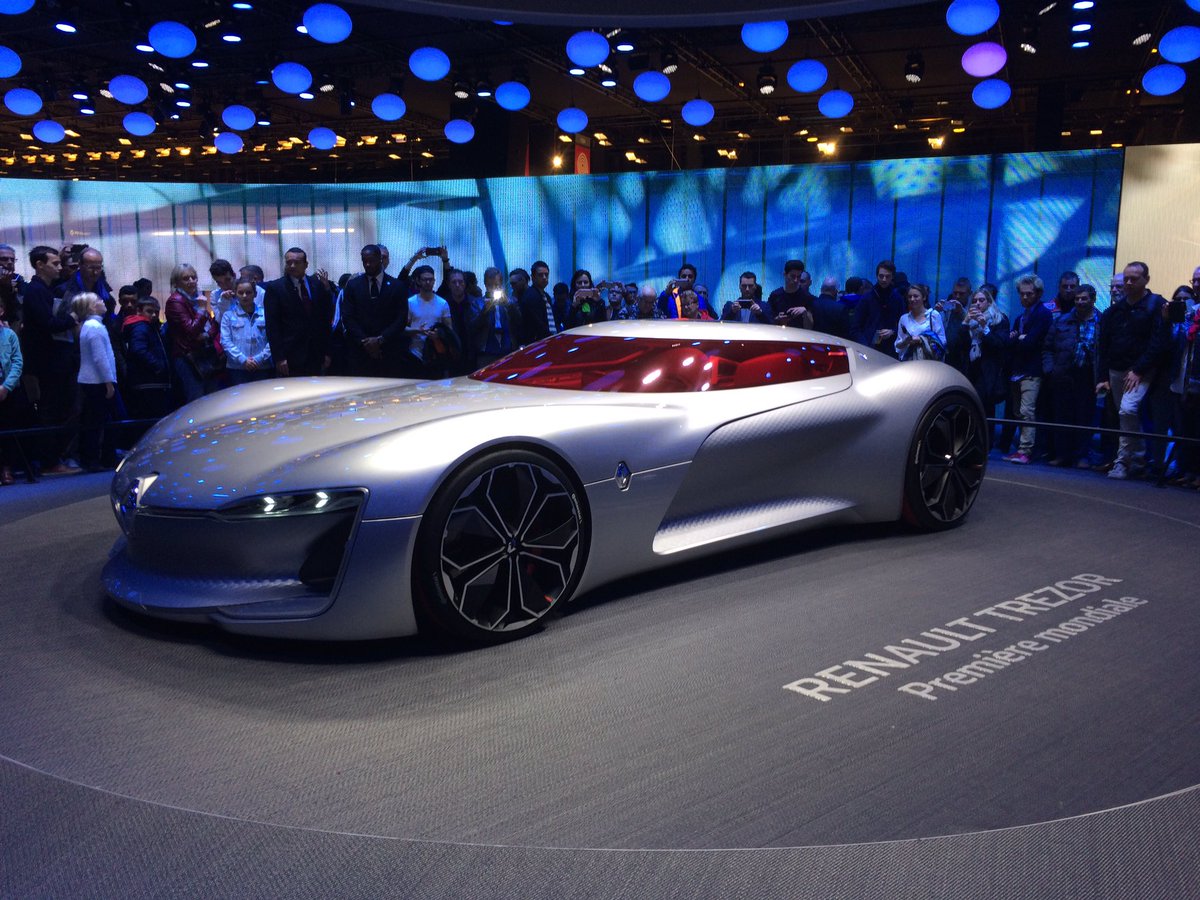 Fractal_B's tweet photo. Prototypes Renault et Peaugeot #MondialAuto2016 https://t.co/e6mhjUXz65