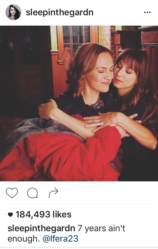 pll4eve's tweet photo. Saying goodbye to the moms!! I'm in tears! 😭😭😭 I can't believe #PrettyLittleLiars is actually ending!! https://t.co/Q4d8ZXlKVO