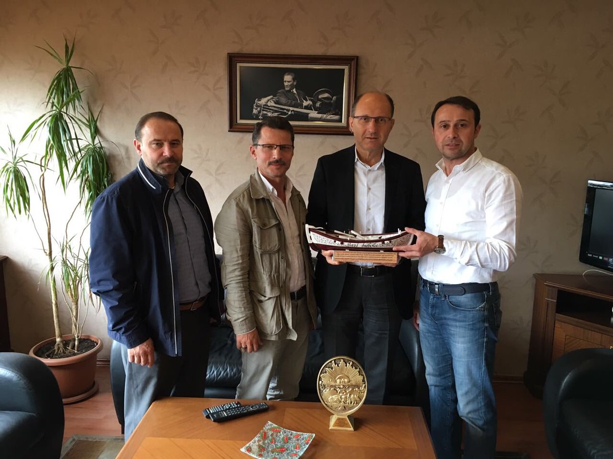 isa_kmoglu's tweet photo. İnebolu'lu hemşerimiz İmes yönetim kurulu başkanı ve Ak partinin duayenlerinden Kemal Akar abimizi iş yerinde ziyaret ettik.. https://t.co/TCjaTtDQmi
