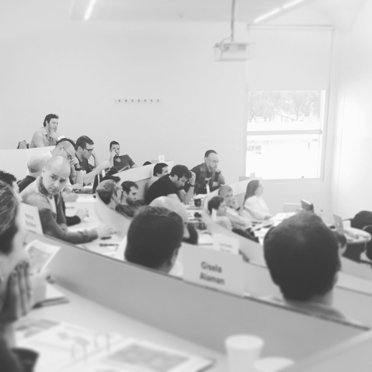 FilousLA's tweet image. Mañana de trabajo del equipo dictando el programa de Gerenciamiento de Equipos Comerciales en #UTDT