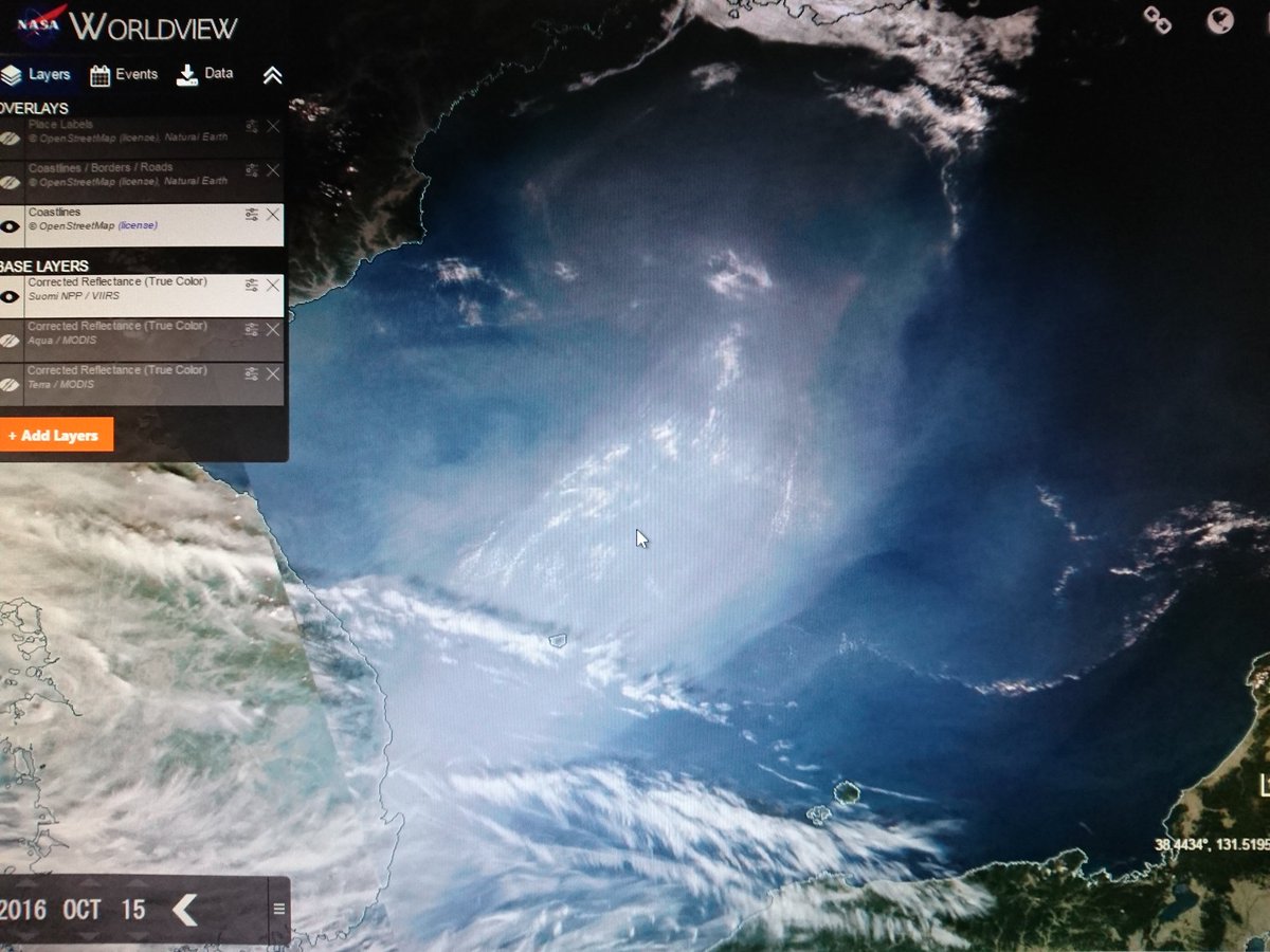 ALPHAtoZETAjpn's tweet photo. #NASA_WORLDVIEW #人工衛星画像
#宇宙 
今日はSuomi/NPPの画像です。
ほら…よーく視て❗❓
 薄曇🌁の縁が彩光🌈 https://t.co/almHIjQZq6