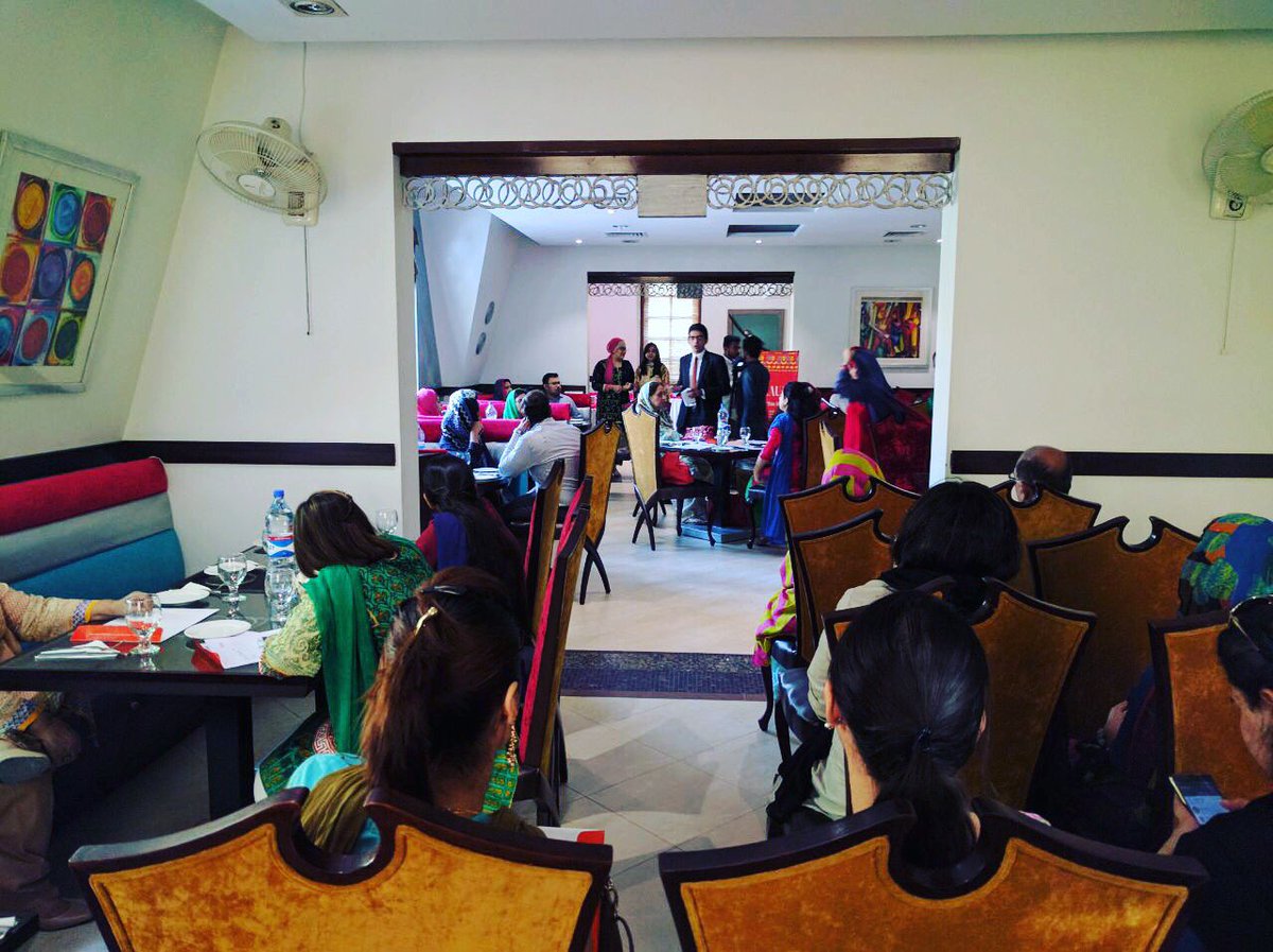AzaujOfficial's tweet photo. Lahore Meetup happening right now! #Azauj #LahoreMeetUp #Reliable #MatchMaking https://t.co/6bPFN41t0Y