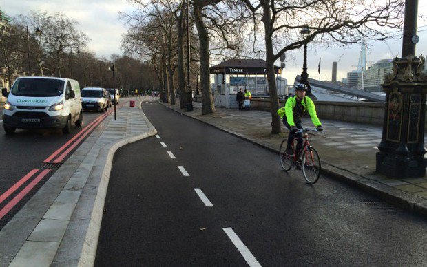 Sust_Mobility's tweet image. #London's media is seriously hating on #BicycleLanes bit.ly/2e7Q1ZG #SmartCity #mobility