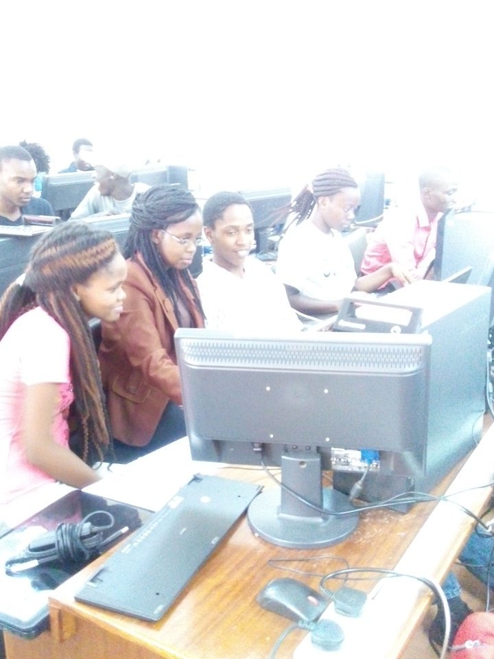 clara_musenya's tweet photo. #devstudyjam Android application development with @bdhobare at msc lab in Jkuat #GDG JKUAt https://t.co/GkLCyCsDwZ