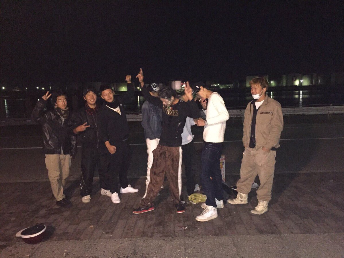 xp90x's tweet photo. けんぼー誕生日おめでとう🎉
弟らと遊んでくれとる😊
18歳楽しんでぇ〜😜 https://t.co/MujmLvuO4I