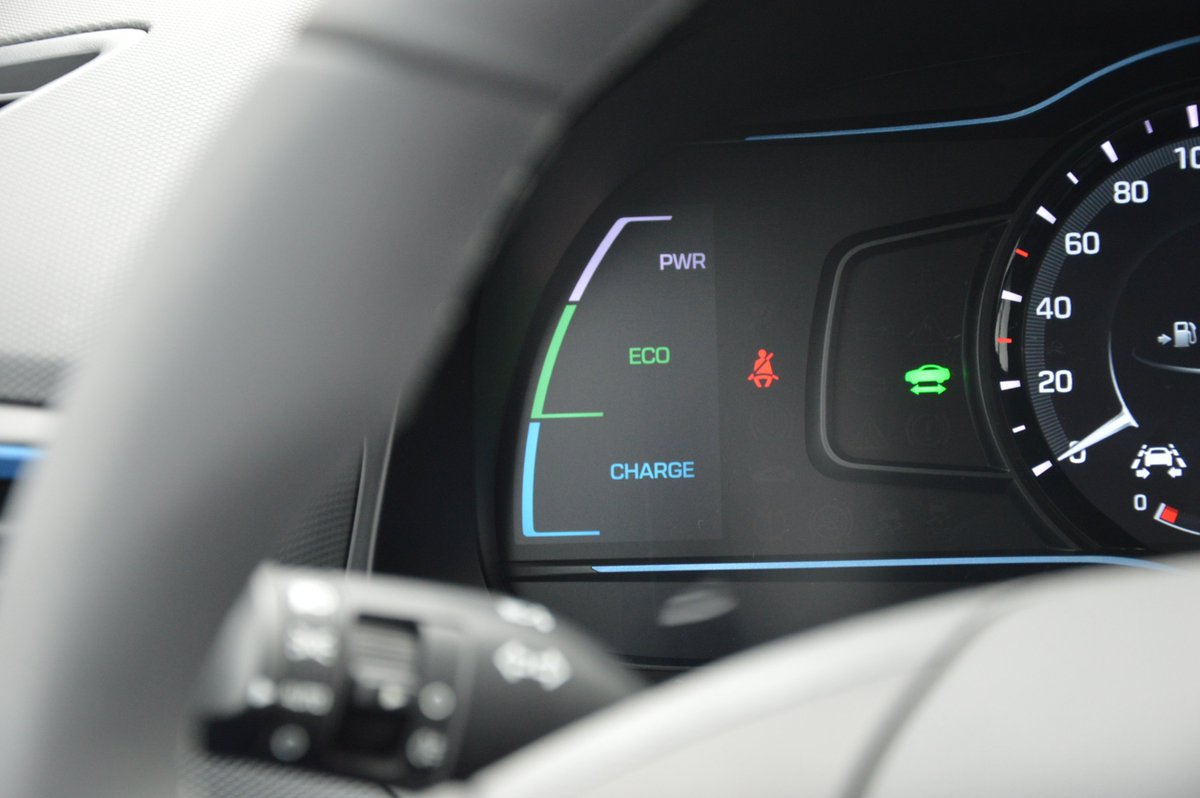 De nieuwe Hyundai IONIQ Hybrid in de First Edition-uitvoering, is vanaf nu te bewonderen bij onze vestiging in Nieuwstadt!