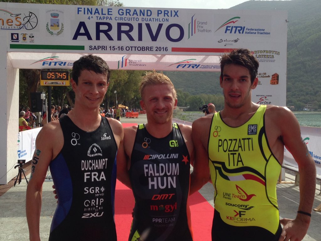 #Finalegrandprixtriathlon  #sapri vince Faldum (Ppr Team) 2^ Duchampt (Td Rimini) 3^ Pozzatti (Cus Trento) <a href="/RaiSport/">RaiSport</a>