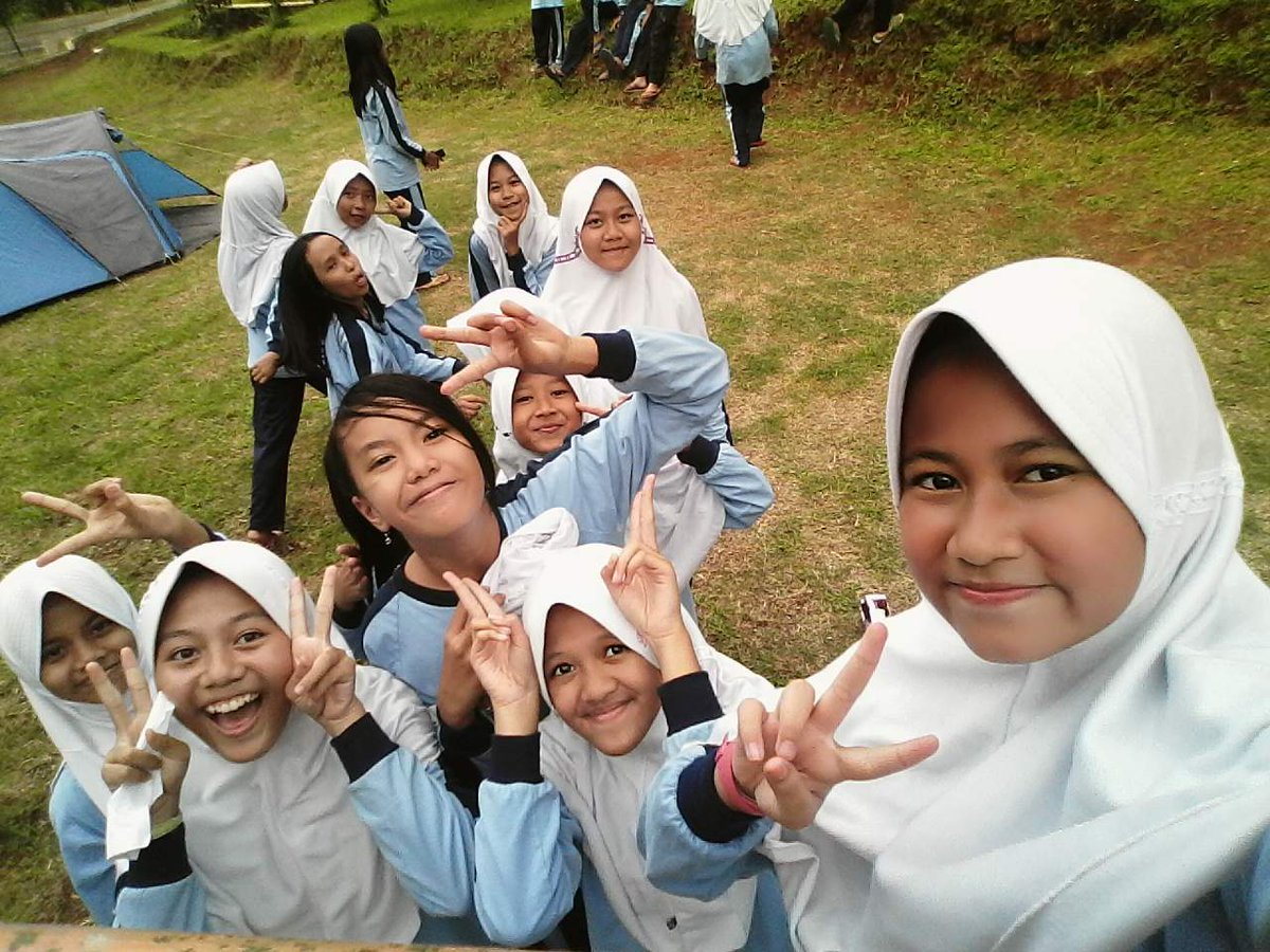 andiendien12's tweet photo. #MenembusLangit CPD/LDKS 2016/2017 https://t.co/6uBxhypdAo