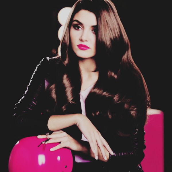 _ThePhotoshop_'s tweet photo. 🔥Hande Erçel #İcons
🔥RT-FAV yaparak alabilirsiniz. https://t.co/qlkjyzndOp