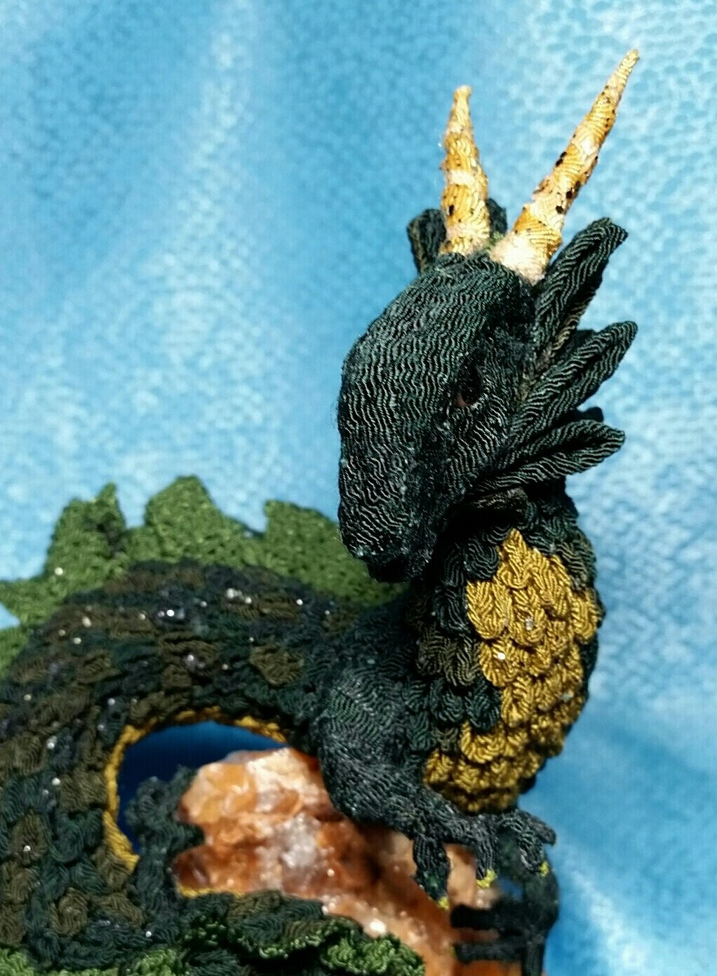 いろは屋 蜜柑 つまみ細工と つまみ細工 羊毛フェルトのコラボでライオンなどを作っていて 今は龍や 金魚など 立体的な つまみ細工を作るのにハマってます 相方の 蜜魚ちゃんと いろは屋として イベントなどに参加し 販売をしています つまみ いろは屋 蜜柑 つまみ細工と つまみ細工 羊毛フェルトのコラボでライオンなどを作っていて 今は龍や 金魚など 立体的な つまみ細工を作るのにハマってます 相方の 蜜魚ちゃんと いろは屋として イベントなどに参加し 販売をしています つまみ