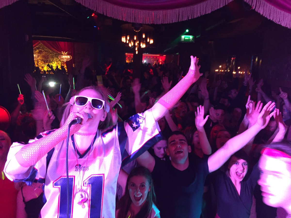 SmashHits_LIVE's tweet photo. @galwayhalo #SmashHits

Bananas 😱 https://t.co/DvMmiUOpgY