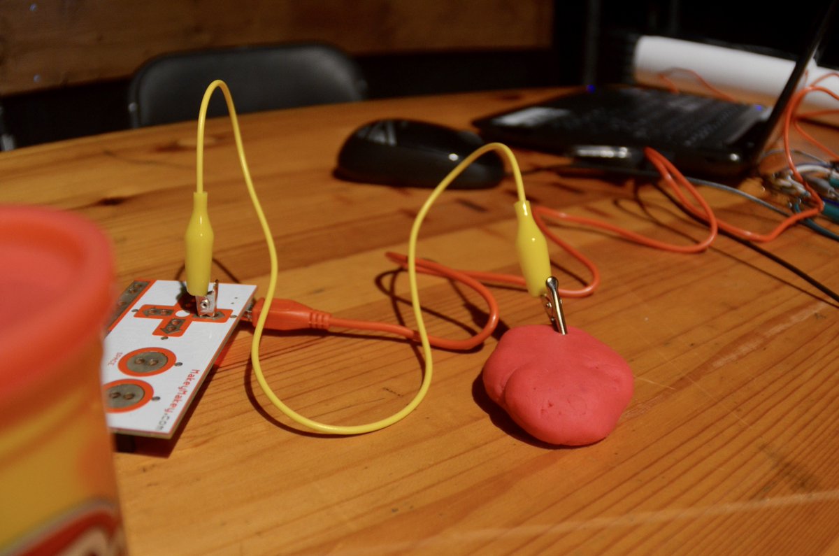 obcgrenoble's tweet image. Makey Makey ! Kesako venez vous former ! #OBCgre