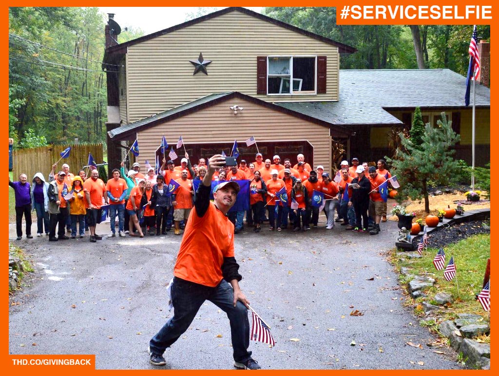 Step 1: Hit the RT button. 🔁
Step 2: Tell your friends! 🎉
Step 3: We'll donate $1 to vet-related causes - &amp; you helped! 👏
#ServiceSelfie