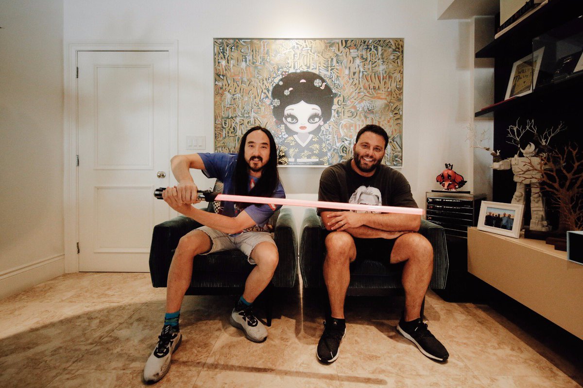 Cant sit with us https://t.co/VDMZhZKva2