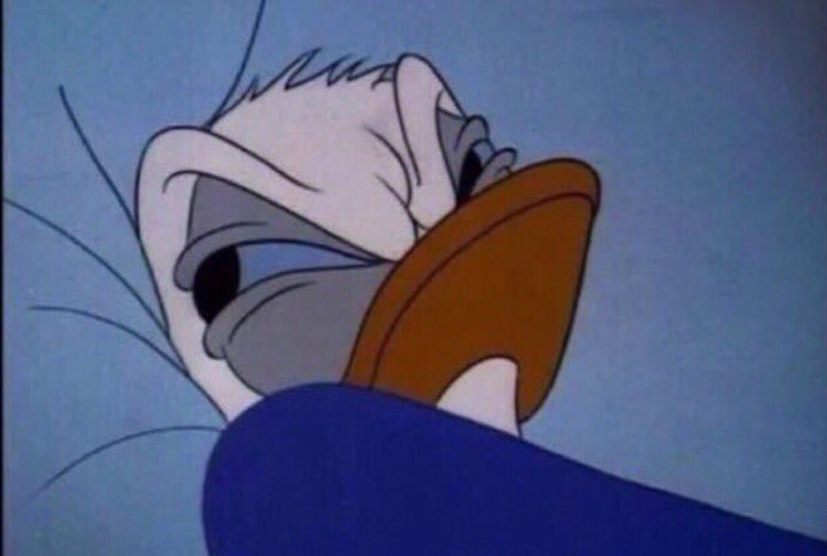 StumblerVideos's tweet image. When ur phone been dry af all day but the minute you decide to sleep people start hitting you up