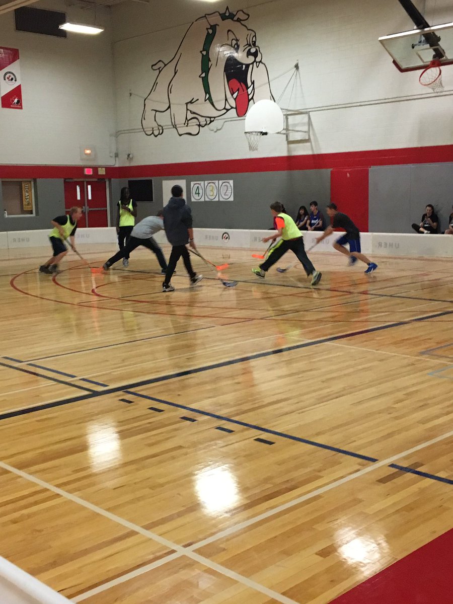 PrincipalHeath's tweet photo. WH Ballard Grade 8's enjoyed a visit to Churchill yesterday! Pizza - floorball and fun!  Thx @Churchill_HWDSB https://t.co/72iCHycs0G