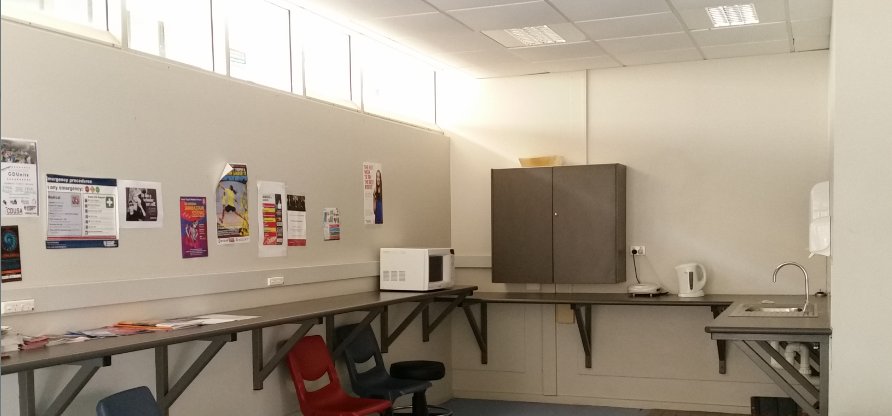 CDUniLibrary's tweet photo. The self-serve student cafe (the Fish Bowl) in Red 2.1.02 is open each day this weekend from 12-6pm. https://t.co/14ygGaHHz9
