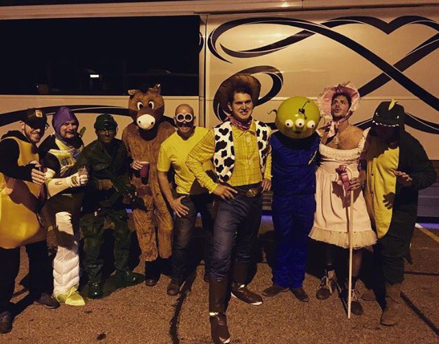 JonPardi's tweet photo. Nailed it! Even got a minion in! #toystory #freakfest https://t.co/UuqE658xDn