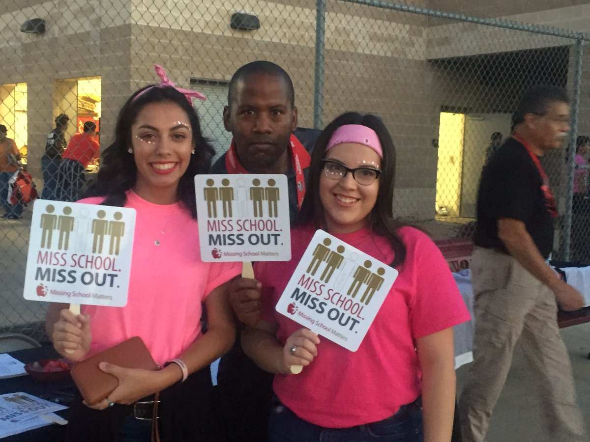 teachonamission's tweet photo. Now that's how you pink it out @MustangNews_US @ManorISD @Manor_MustangBG @ManorHS https://t.co/hl5n0u0yjC