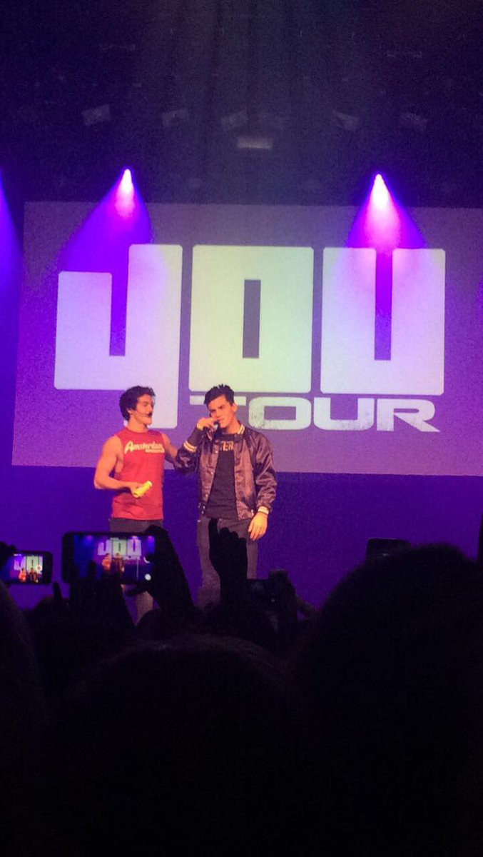 nialljuice's tweet photo. im crying like a weird crazy girl right now but I just love these 2 crazy boys so much they make me so happy I cant believe I met them #40U https://t.co/TVDFYoSNac