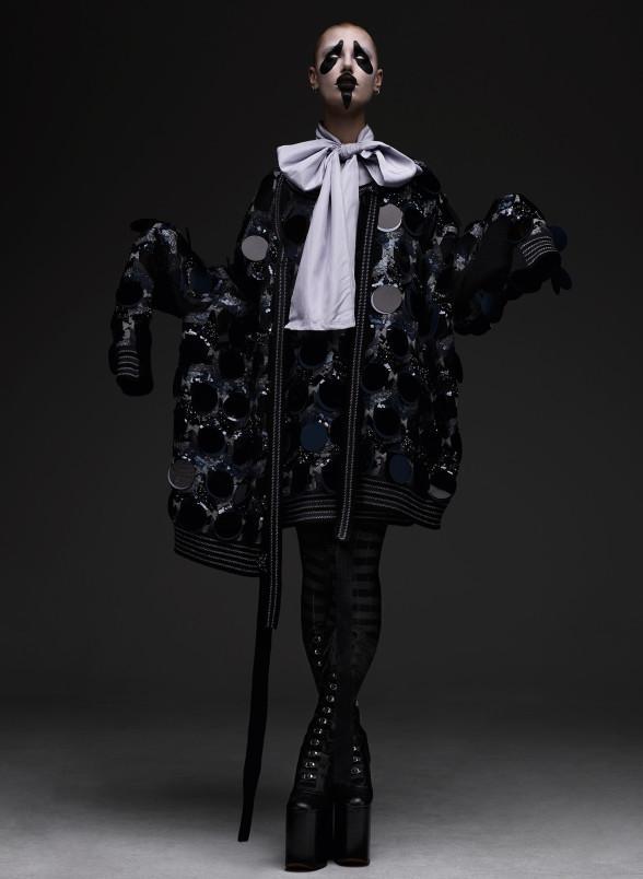 Majosemn's tweet photo. .@marcjacobs AW16 does Halloween😱🕂🕇🕆☖☗ - shot by @rankinphoto fo #Hunger11  
https://t.co/L46pGHqN6b
https://t.co/m7eSB2ithm