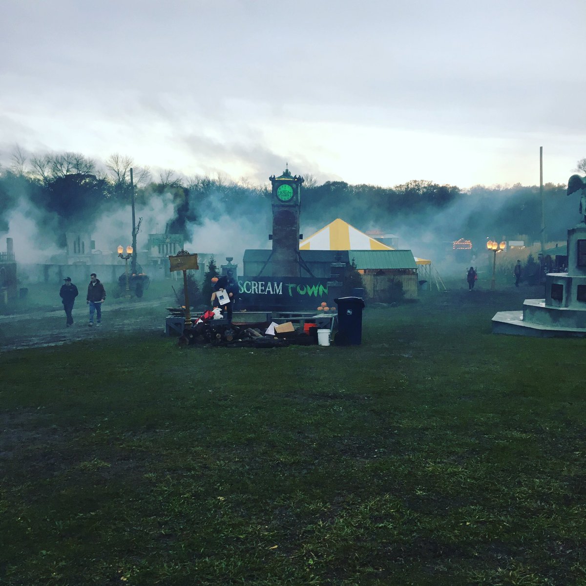 The rain has cleared here at #screamtown and we are ready for screams!#scaredformylife #scaredatscreamtown #hauntedhouse #hauntedattraction