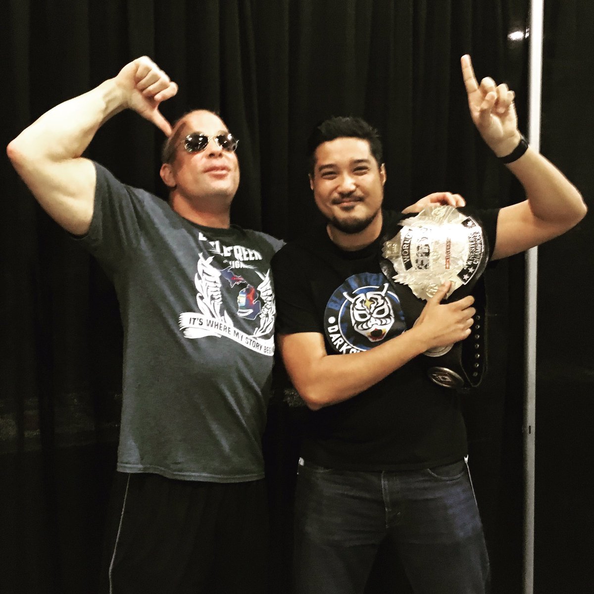 augiemax's tweet photo. The Whole F'N Show, Mr. Monday Night, ROB-VAN-DAM! @TherealRVD #rvd #rvd420 #robvandam #robbiev #ecw #ecfnw #wcw #wwe #tna #battlecreek https://t.co/UHEa1dTyc7