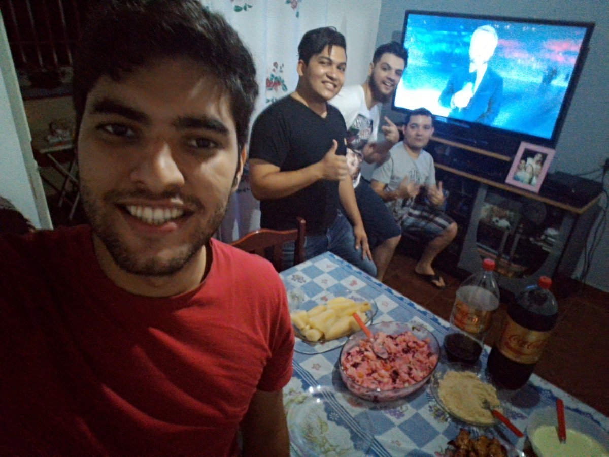 KevynOliver1's tweet photo. #worlds #leagueoflegends #coke #cokesports #brazil #sktwin gogogogo https://t.co/v9EoEnqYaD