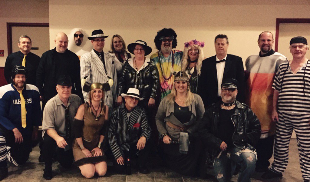 SoundsOfMotown's tweet photo. Costumes on, warmed up and ready to go!! Playing#MicMacAAC https://t.co/U14dsmrcWC