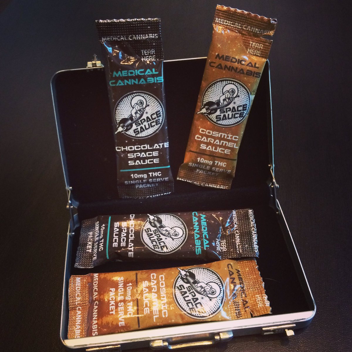 HValleyFarms's tweet photo. If you happen to find yourself at SF Hempcon this weekend for #Halloweed, drop by Humboldt Valley Farms booth for a free sample! #HempconSF https://t.co/HtqfH3aJTy