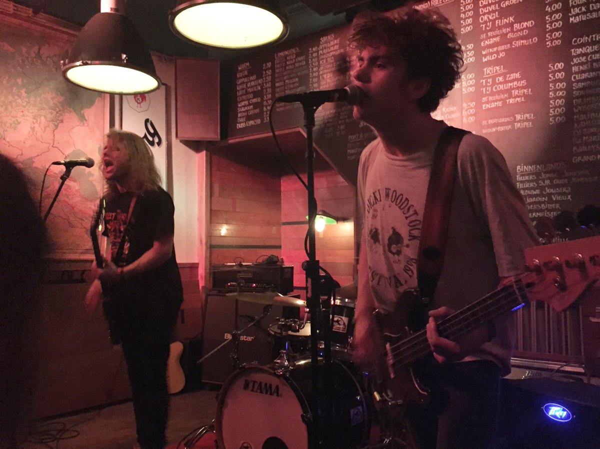 Afterparty is begonnen bij <a href="/InDeBuurt/">In De Buurt Zwolle</a>! Magnetic Spacemen speelt nu en straks Swain.Bedankt voor deze fijne editie en tot volgend jaar #lgl16