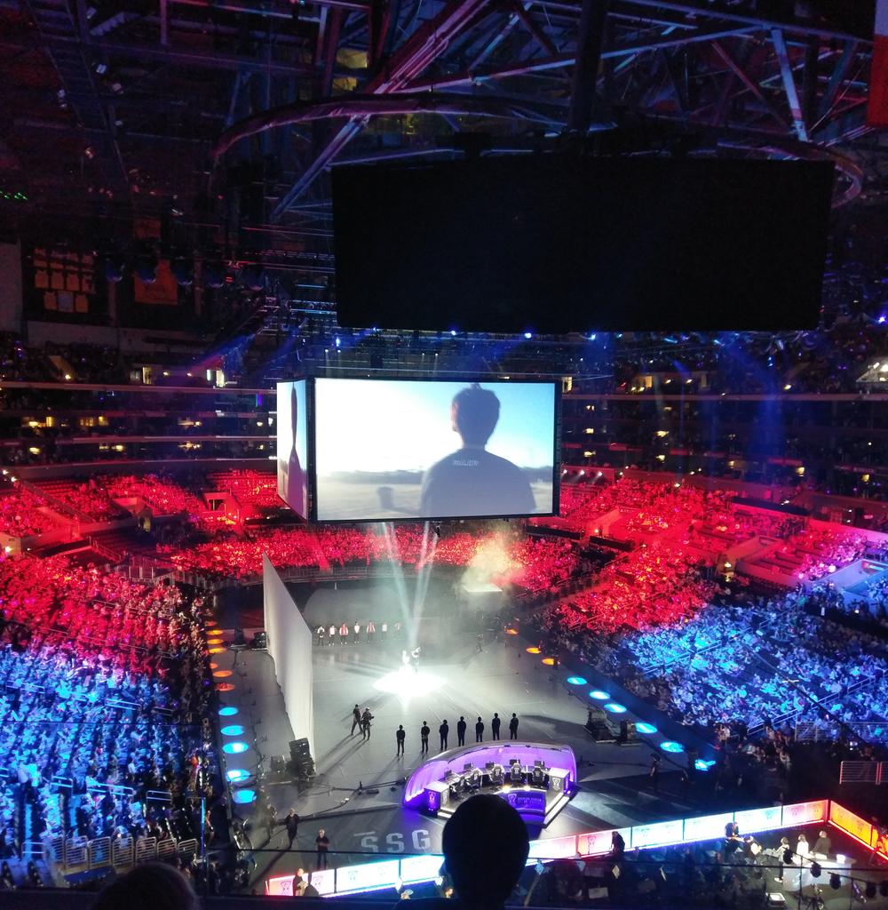 Bjergsen's tweet photo. Being at the Worlds finals reminds me of why I wanted to be a pro in the first place https://t.co/Xutn4RZPLZ