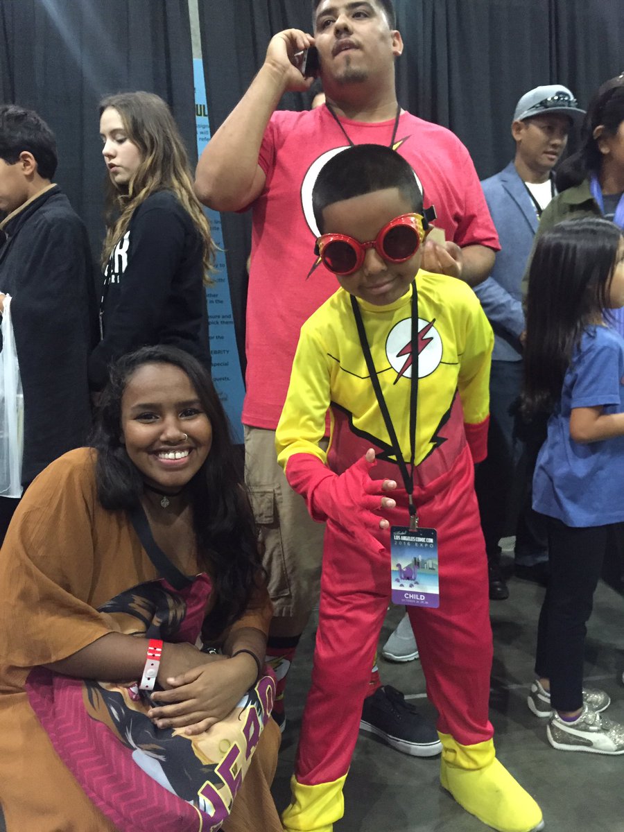 myrcellasear's tweet photo. .@iriswestallens meets the actual Kid Flash! #TheFlash #LAComicCon2016 https://t.co/TT9k4TCNrF