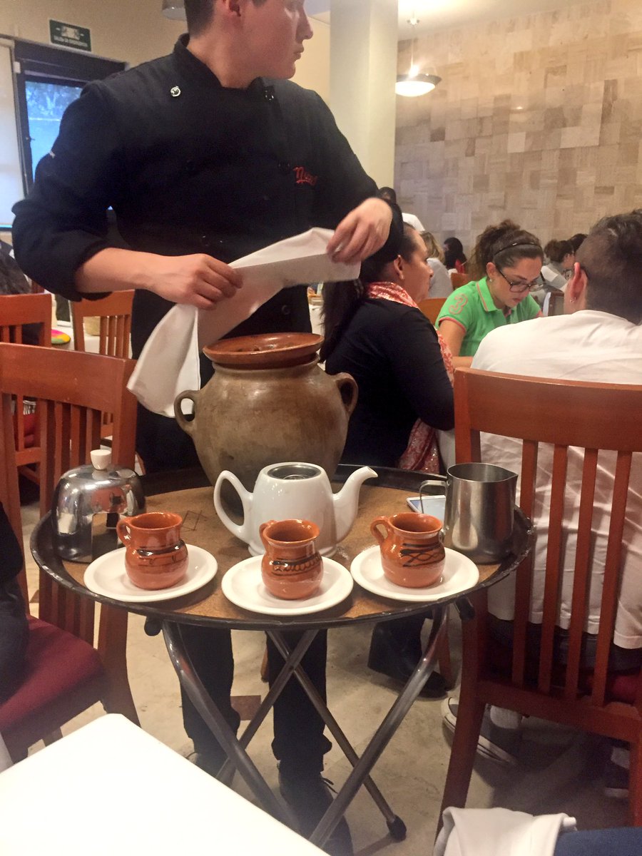 YelpMexico's tweet photo. Siempre un placer, sabor y nostalgia en @NicosMexico #graciasTotales @chefgevalu 😘 https://t.co/MbtlSdbaxq