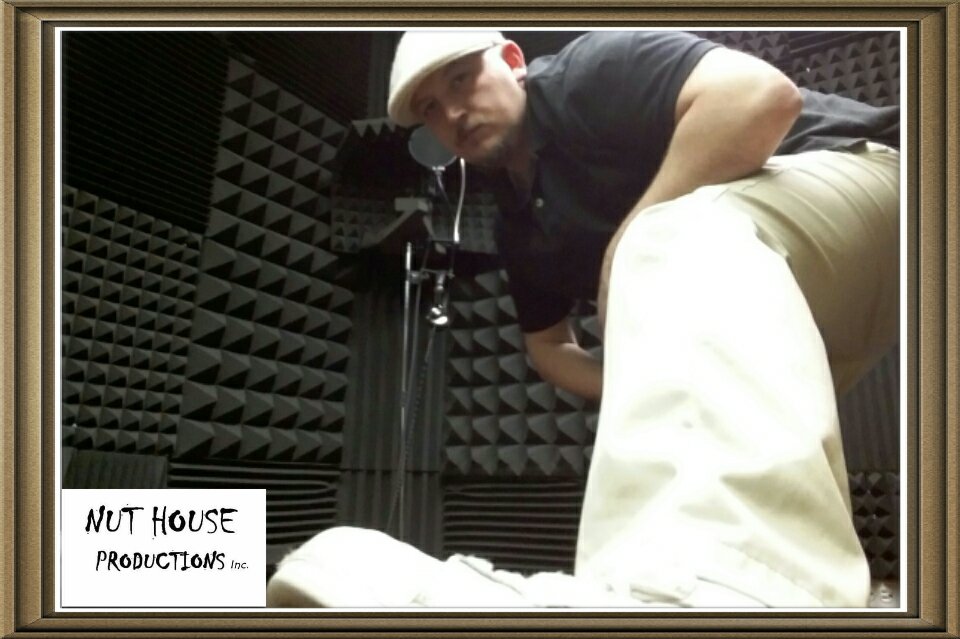 Lokenhp's tweet photo. #loke
#ChiCityCypher 
#nuthouseproductionsincorporated 
#hiphop 
#chicagohiphop https://t.co/vVH9bsKXP1