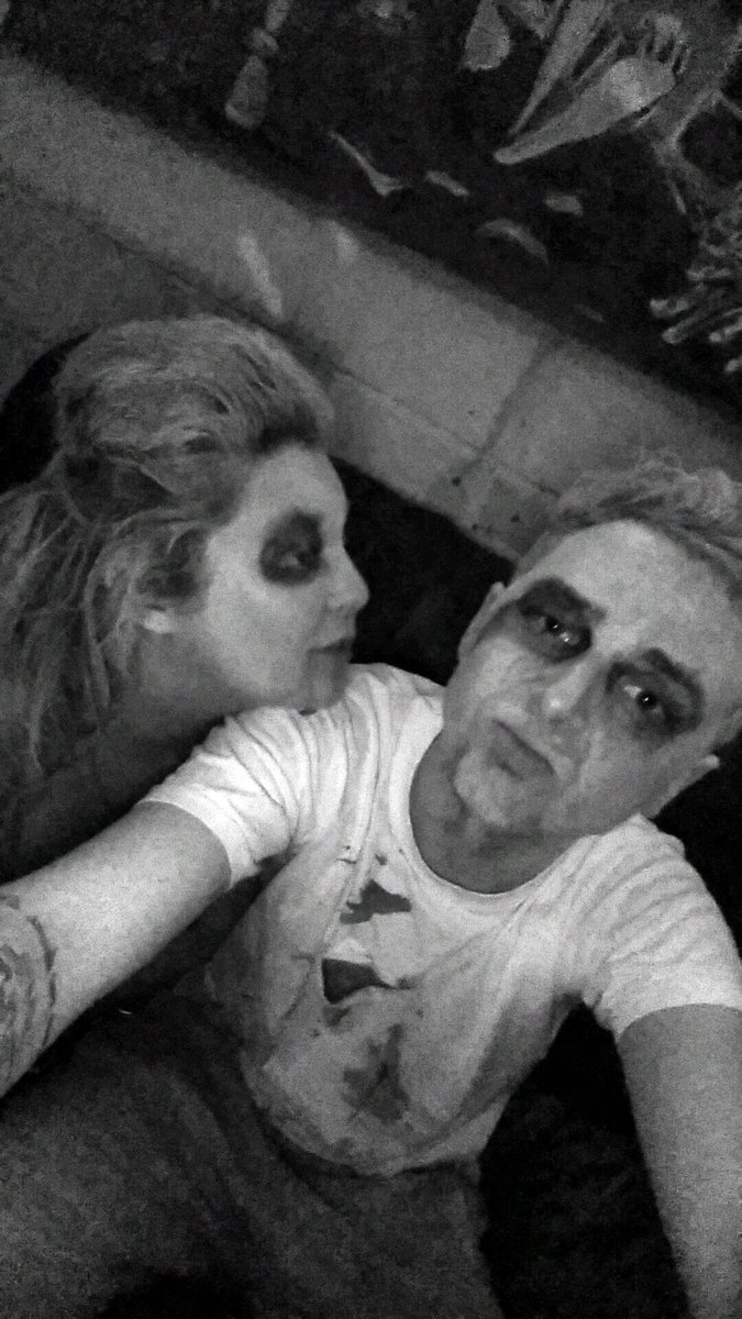 _Jamessyy's tweet photo. Happy Halloween bitches https://t.co/xnhdwDfbYw