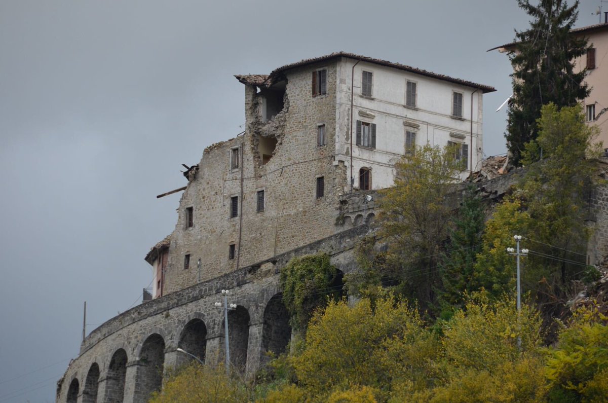 З'явились подробиці землетрусу в Італії - фото 2