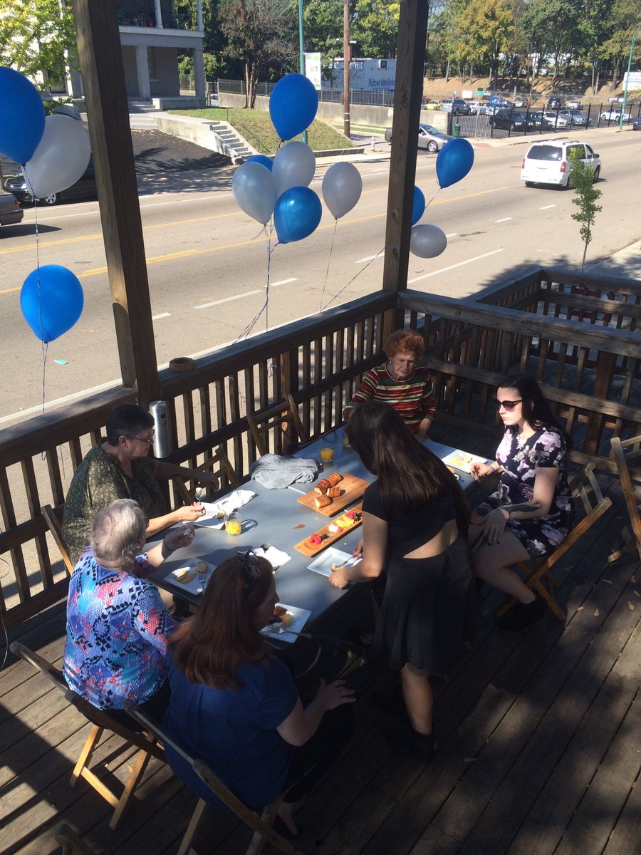 tartmemphis's tweet photo. Love our food but have a lot of people to feed? That's okay!! We offer catering for all events at our restaurant &amp; wherever the party is !! https://t.co/acufZAyFux